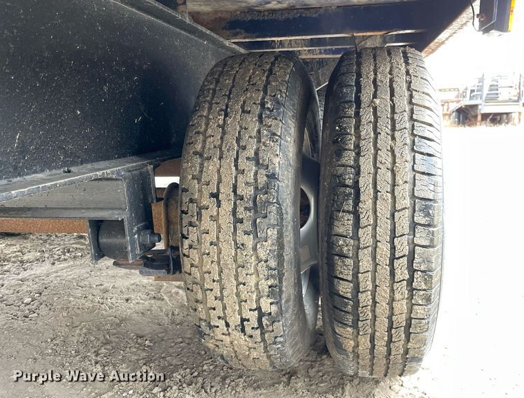 image for item MA9841 2014 Gooseneck  flare stack trailer