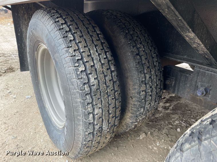 image for item MA9841 2014 Gooseneck  flare stack trailer