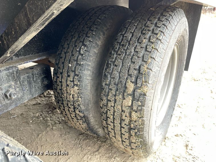 image for item MA9841 2014 Gooseneck  flare stack trailer