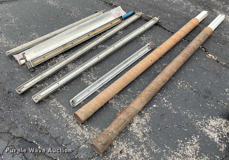 image for item MA9853 (5) manometers