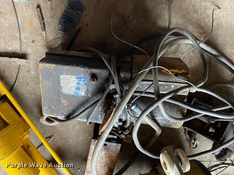 image for item MA9855 Hoists