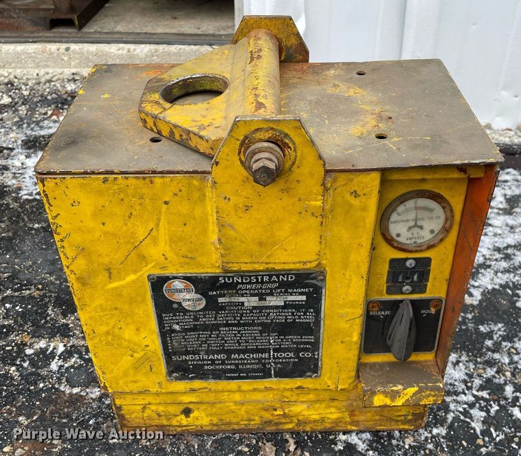 image for item MA9855 Hoists