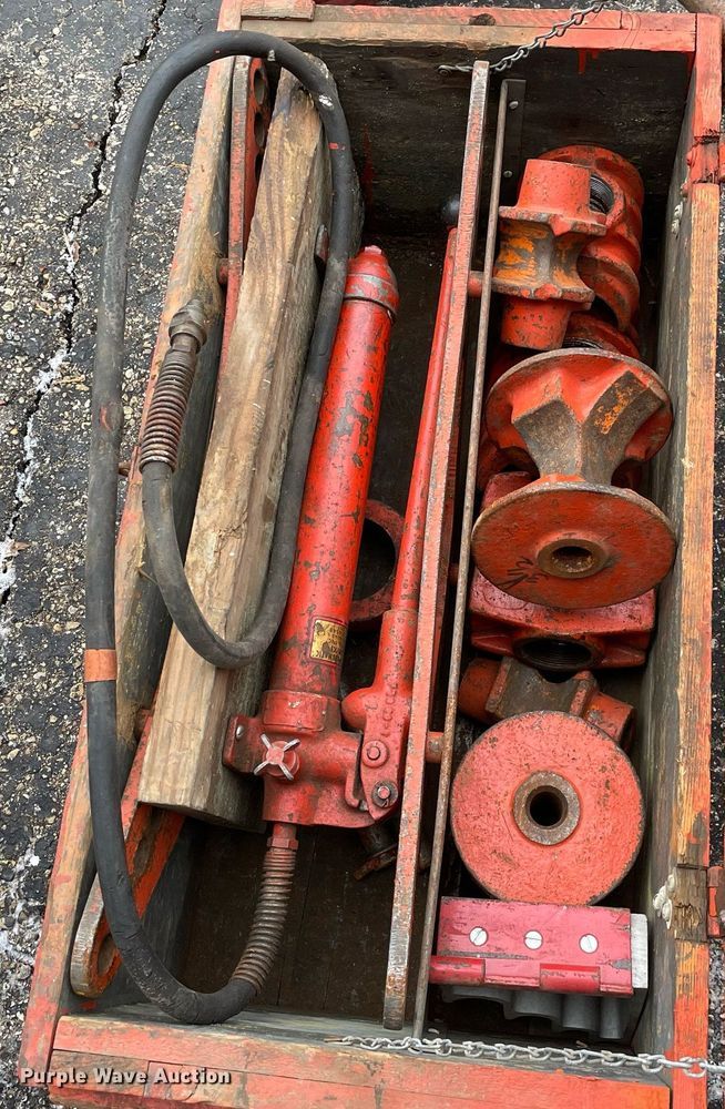 image for item MA9857 Tools