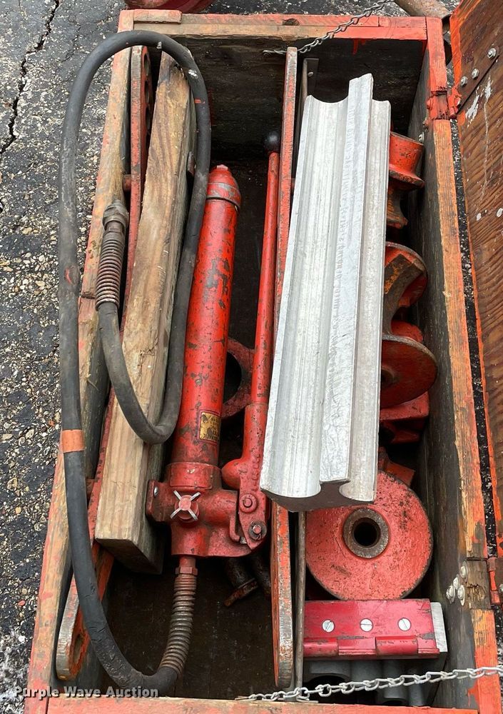 image for item MA9857 Tools