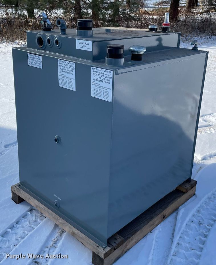 image for item MA9864 2018 Tramont  fuel tank