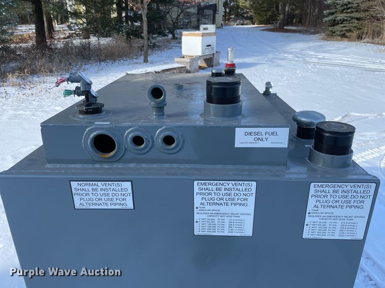 image for item MA9864 2018 Tramont  fuel tank