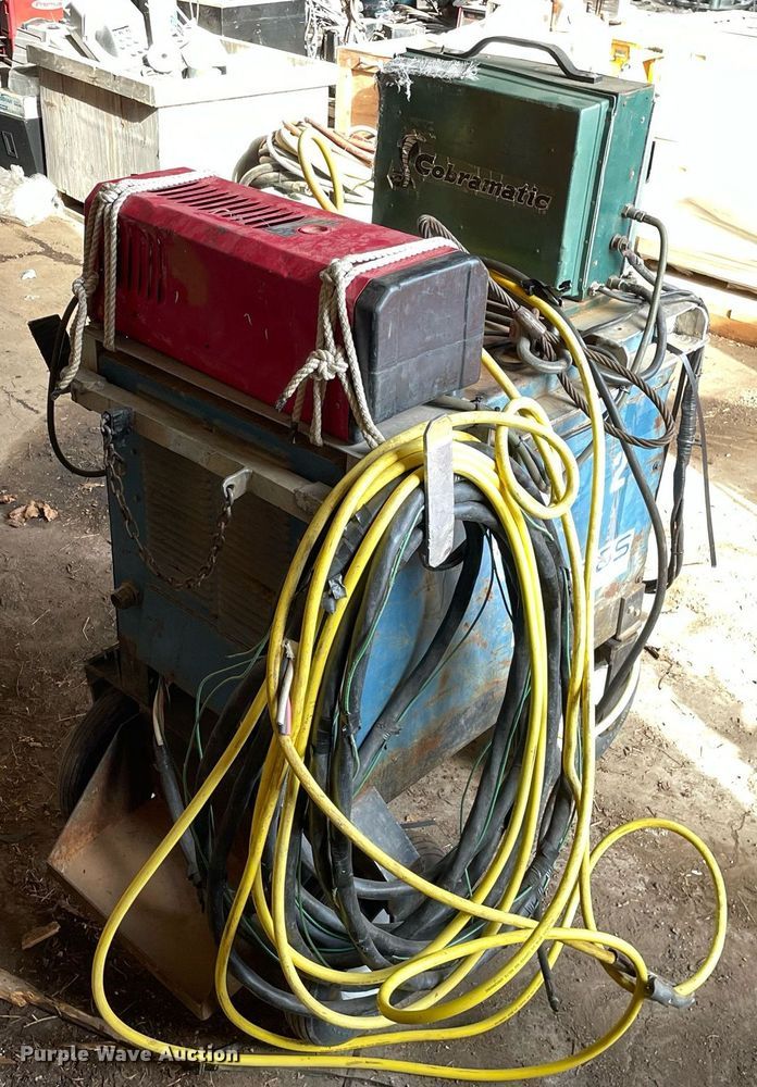 image for item MA9872 (2) welders