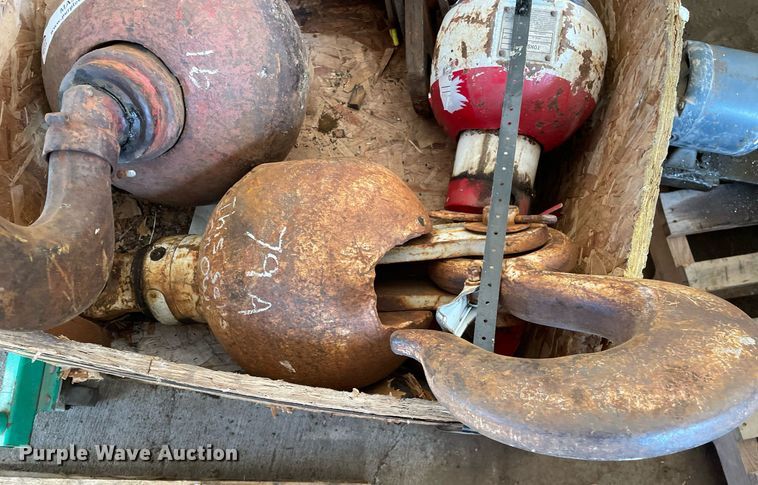 image for item MA9877 (4) crane hooks