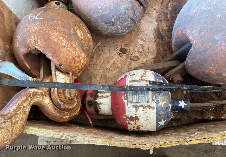 image for item MA9877 (4) crane hooks