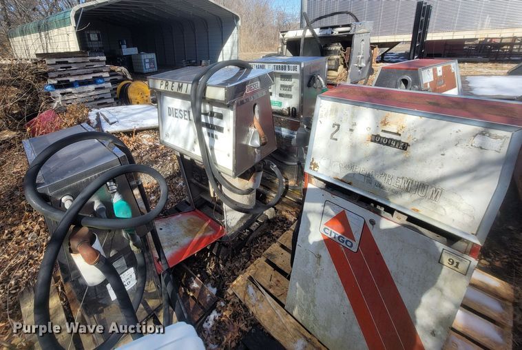image for item MH9721 Approximately 6 fuel pumps