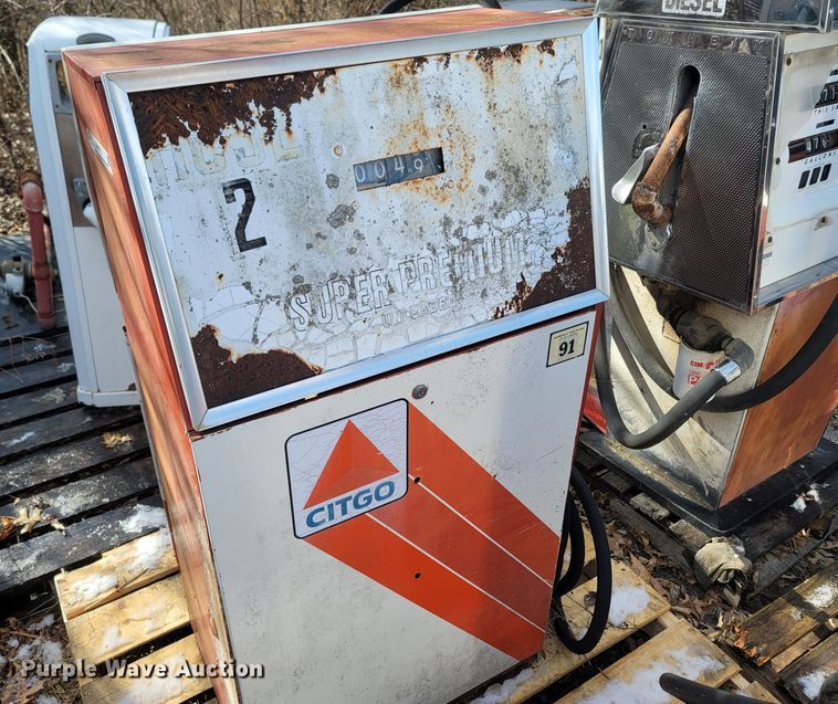 image for item MH9721 Approximately 6 fuel pumps