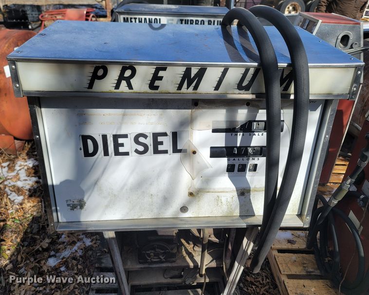 image for item MH9721 Approximately 6 fuel pumps