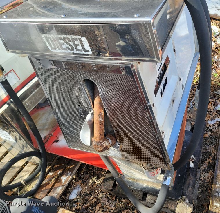 image for item MH9721 Approximately 6 fuel pumps