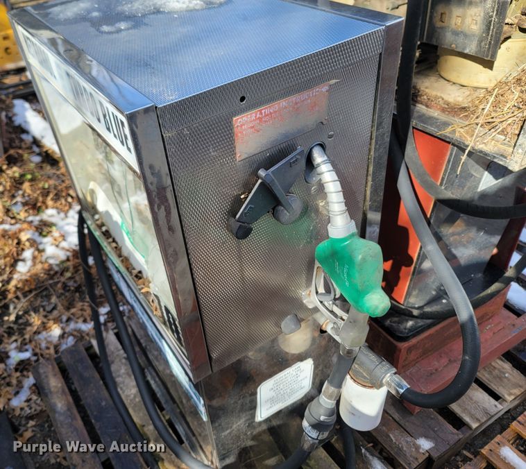 image for item MH9721 Approximately 6 fuel pumps