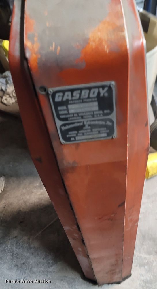image for item MH9721 Approximately 6 fuel pumps