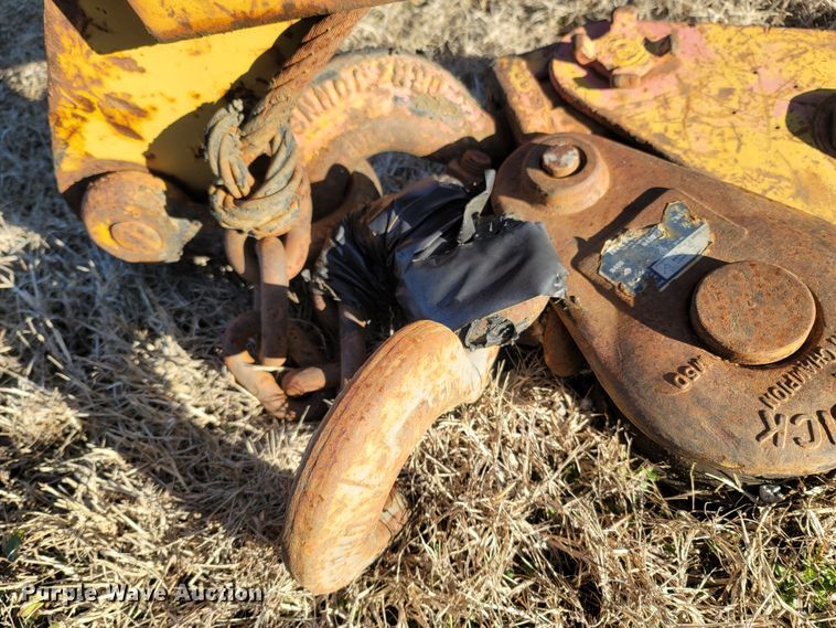 image for item MH9727 Caterpillar  pipelayer boom