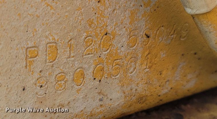 image for item MH9727 Caterpillar  pipelayer boom