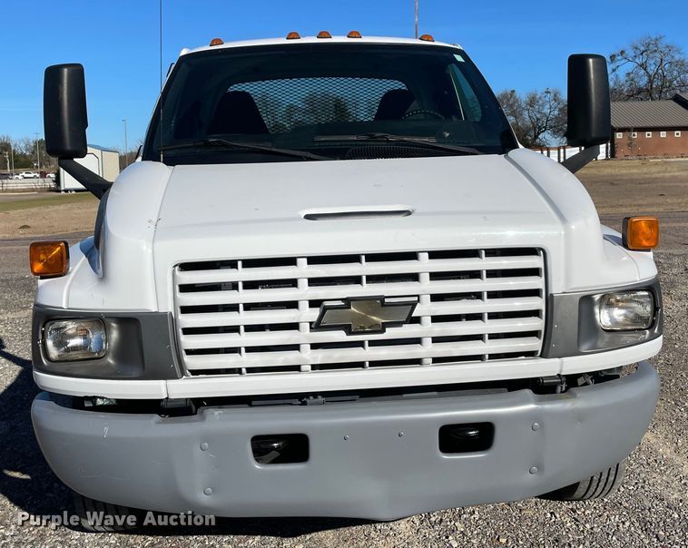 image for item MI9739 2006 Chevrolet C5500  flatbed truck