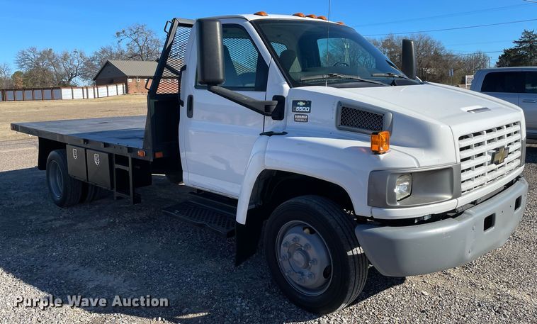 image for item MI9739 2006 Chevrolet C5500  flatbed truck