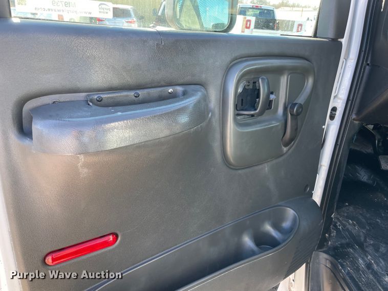 image for item MI9739 2006 Chevrolet C5500  flatbed truck