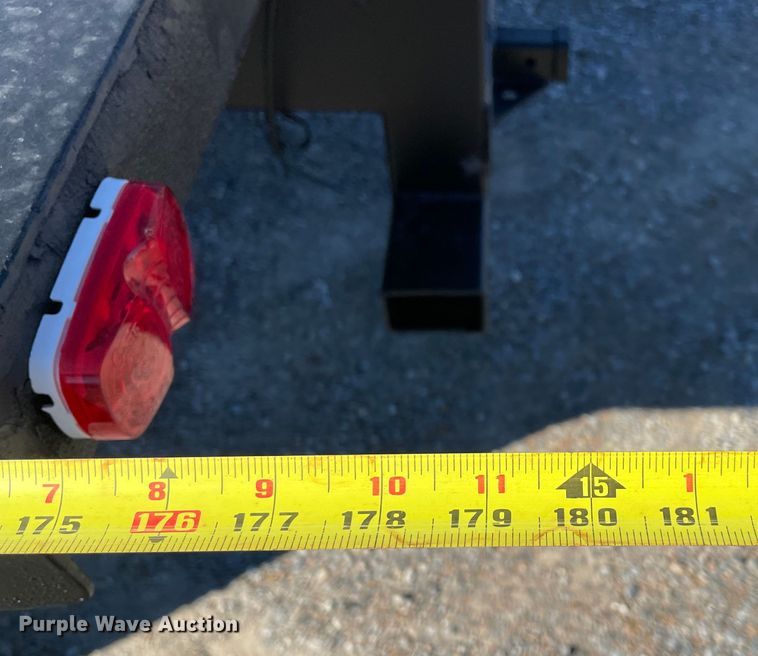 image for item MI9739 2006 Chevrolet C5500  flatbed truck