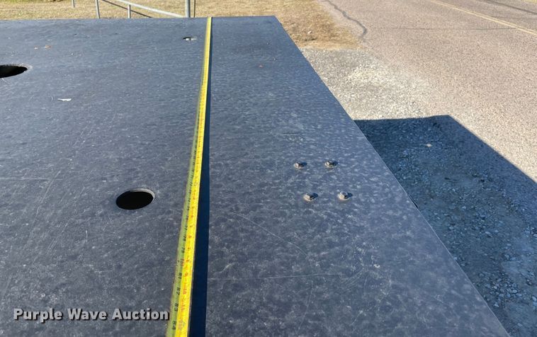 image for item MI9739 2006 Chevrolet C5500  flatbed truck