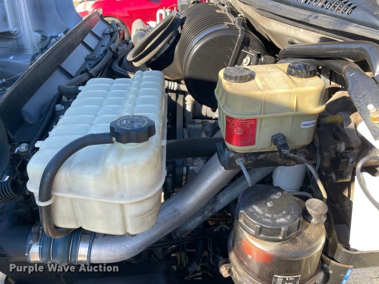 image for item MI9739 2006 Chevrolet C5500  flatbed truck