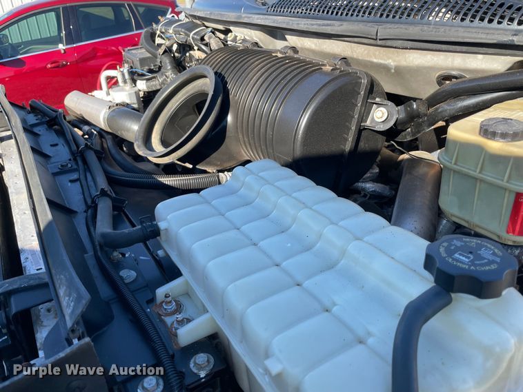 image for item MI9739 2006 Chevrolet C5500  flatbed truck