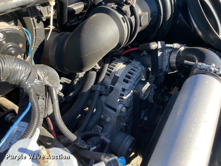 image for item MI9739 2006 Chevrolet C5500  flatbed truck