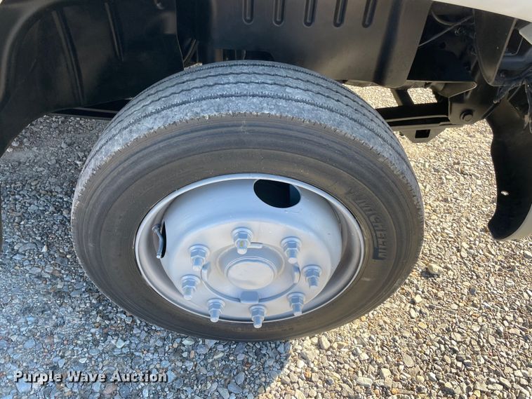 image for item MI9739 2006 Chevrolet C5500  flatbed truck