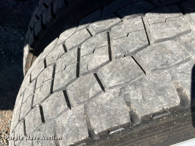 image for item MI9739 2006 Chevrolet C5500  flatbed truck