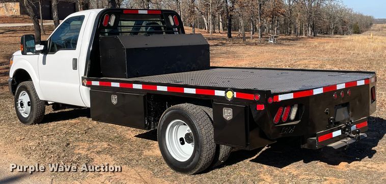 image for item MI9750 2016 Ford  F350 Super Duty  flatbed pickup truck