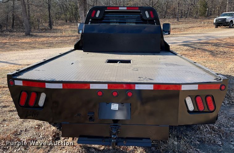 image for item MI9751 2016 Ford  F350 Super Duty  flatbed pickup truck