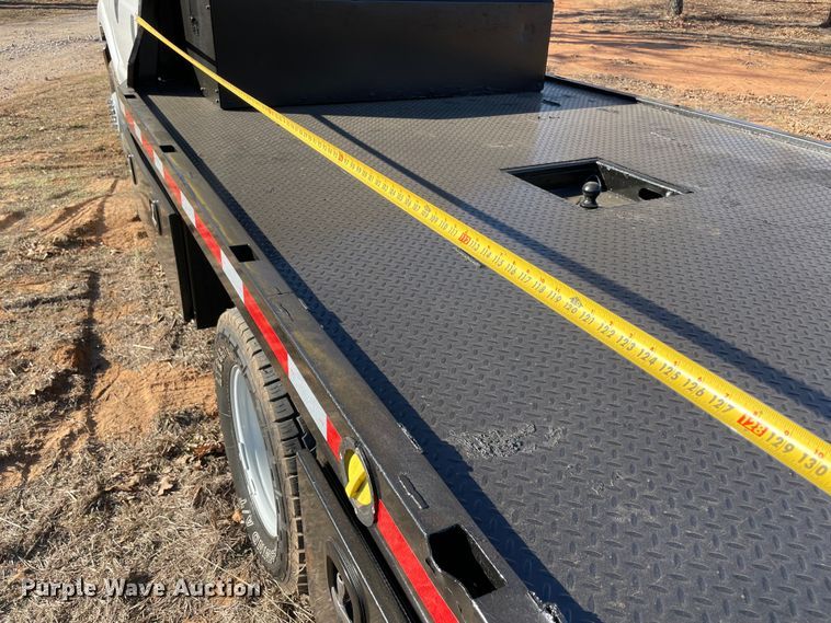 image for item MI9751 2016 Ford  F350 Super Duty  flatbed pickup truck