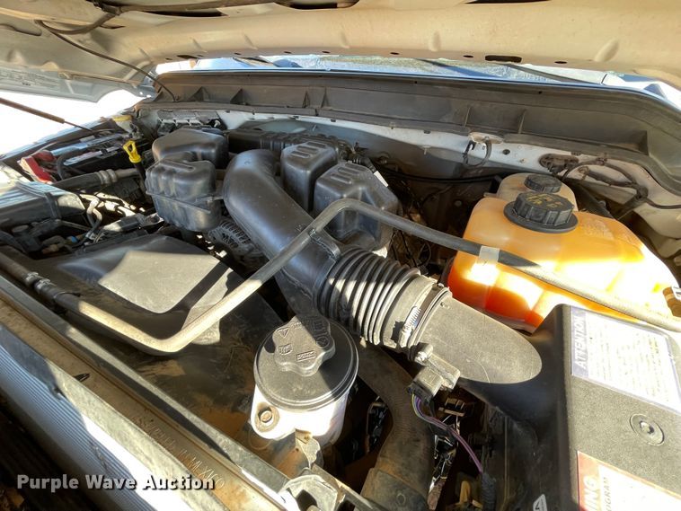 image for item MI9751 2016 Ford  F350 Super Duty  flatbed pickup truck