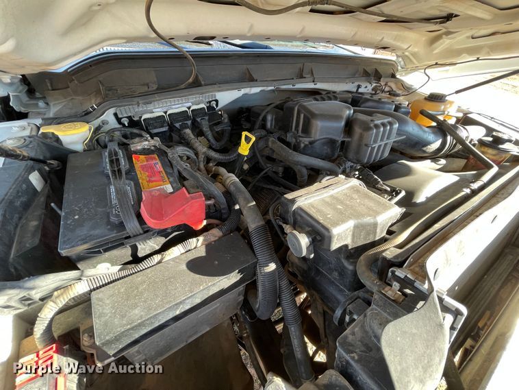 image for item MI9751 2016 Ford  F350 Super Duty  flatbed pickup truck