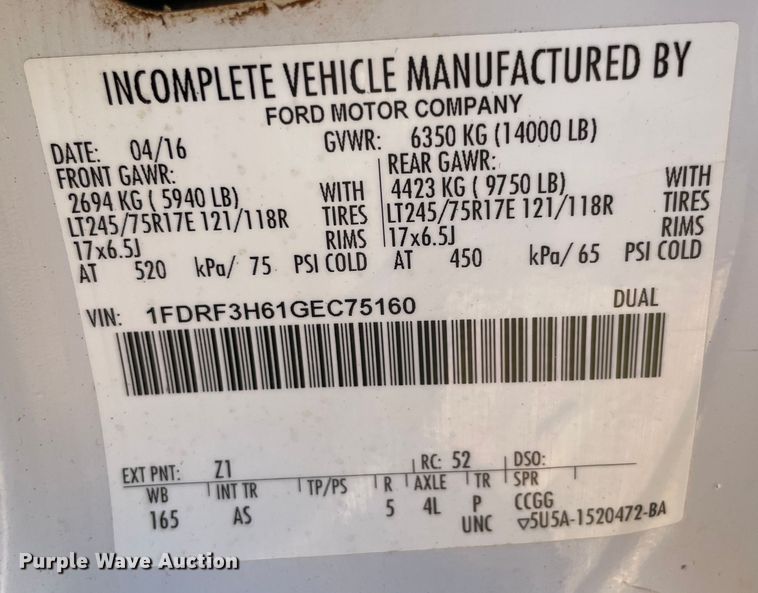 image for item MI9751 2016 Ford  F350 Super Duty  flatbed pickup truck