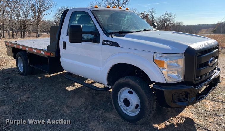 image for item MI9752 2015 Ford  F350 Super Duty  flatbed pickup truck