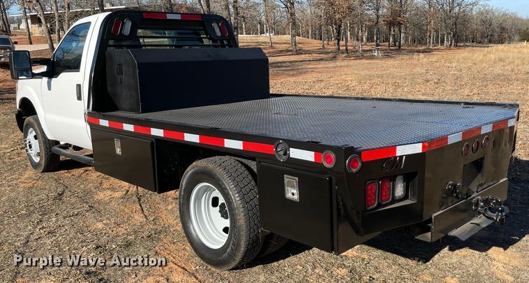 image for item MI9752 2015 Ford  F350 Super Duty  flatbed pickup truck