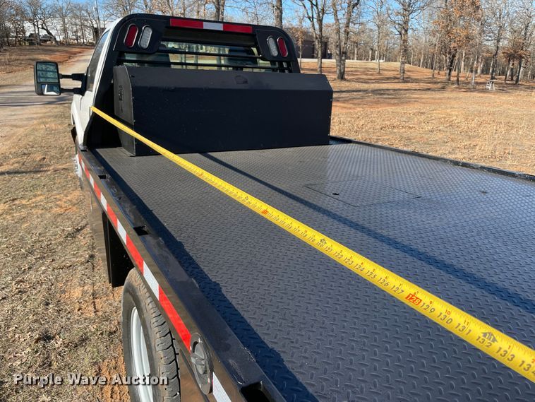 image for item MI9752 2015 Ford  F350 Super Duty  flatbed pickup truck