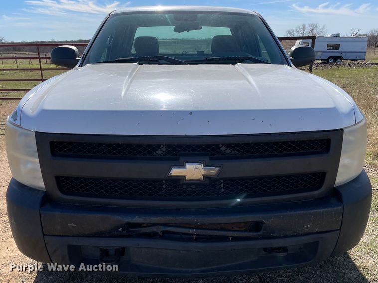 image for item MI9755 2010 Chevrolet Silverado 1500  Ext. Cab pickup truck