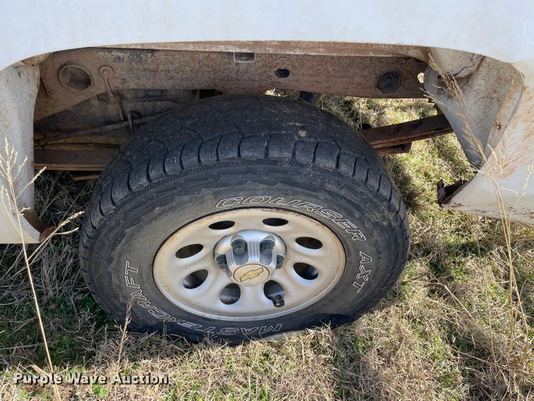 image for item MI9755 2010 Chevrolet Silverado 1500  Ext. Cab pickup truck