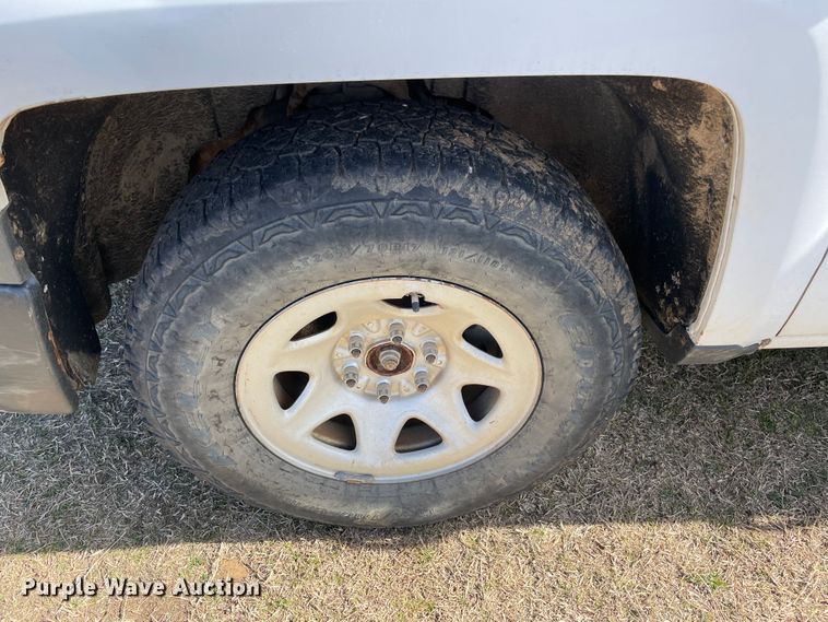 image for item MI9756 2014 Chevrolet Silverado 1500  Double Cab pickup truck