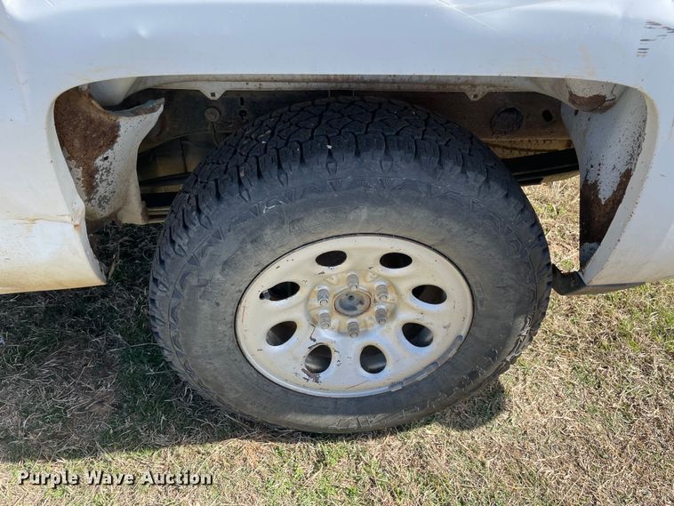 image for item MI9756 2014 Chevrolet Silverado 1500  Double Cab pickup truck