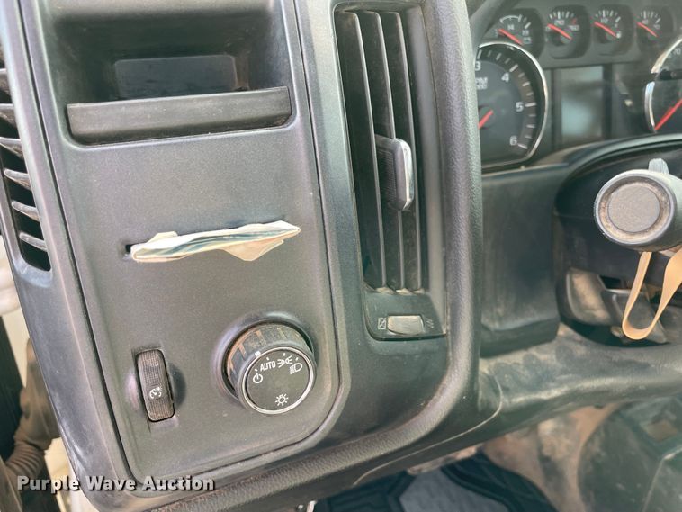 image for item MI9758 2014 Chevrolet Silverado 1500  Double Cab pickup truck