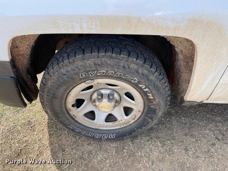 image for item MI9758 2014 Chevrolet Silverado 1500  Double Cab pickup truck