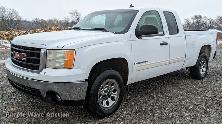 image for item MI9763 2007 GMC Sierra 1500 SLE  Ext. Cab pickup truck