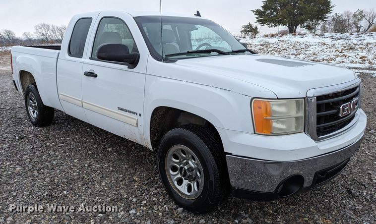 image for item MI9763 2007 GMC Sierra 1500 SLE  Ext. Cab pickup truck