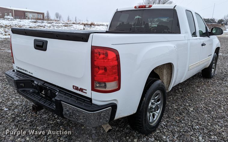 image for item MI9763 2007 GMC Sierra 1500 SLE  Ext. Cab pickup truck