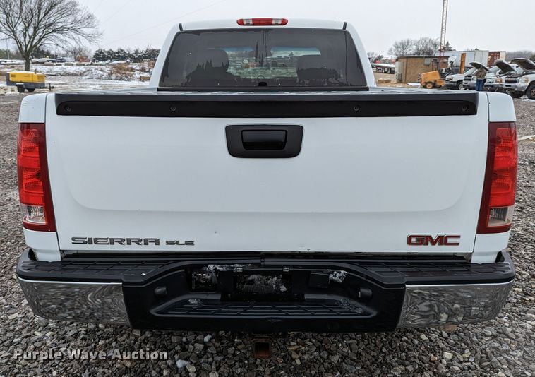 image for item MI9763 2007 GMC Sierra 1500 SLE  Ext. Cab pickup truck